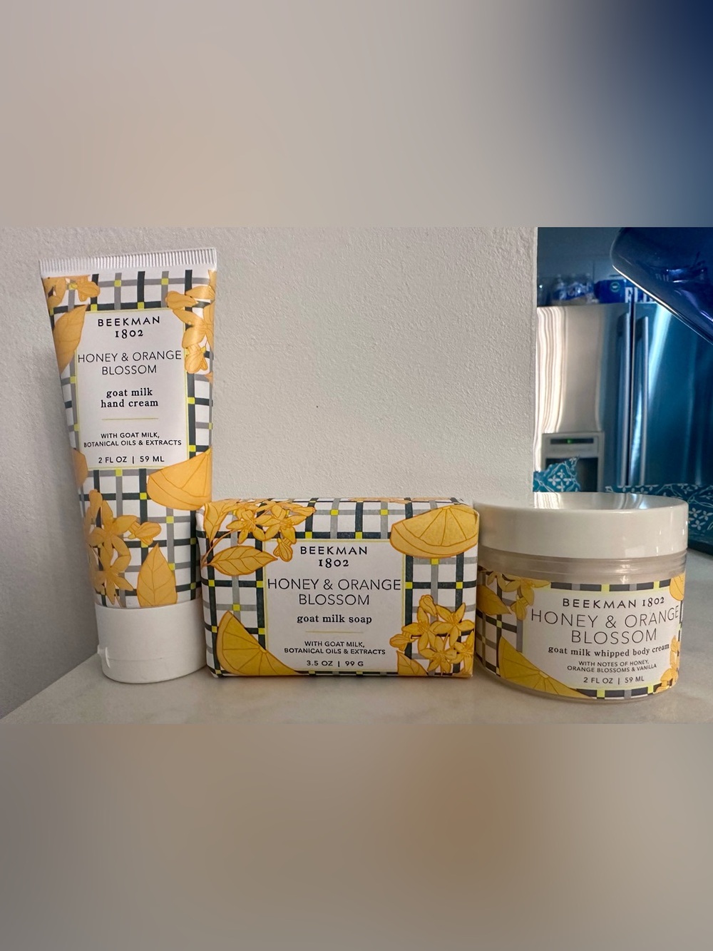 New Beekman 1802 Honey & Orange Blossom Goat Milk Travel Set,Hand Cream Soap $26